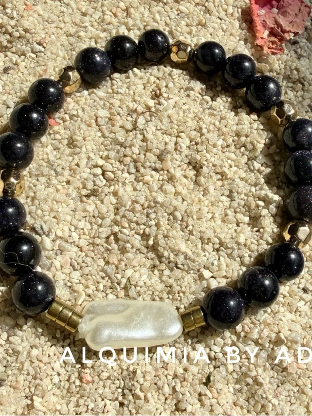 SANDSTONE Navy Sparkle & Gold Pearl Stretch Bracelet